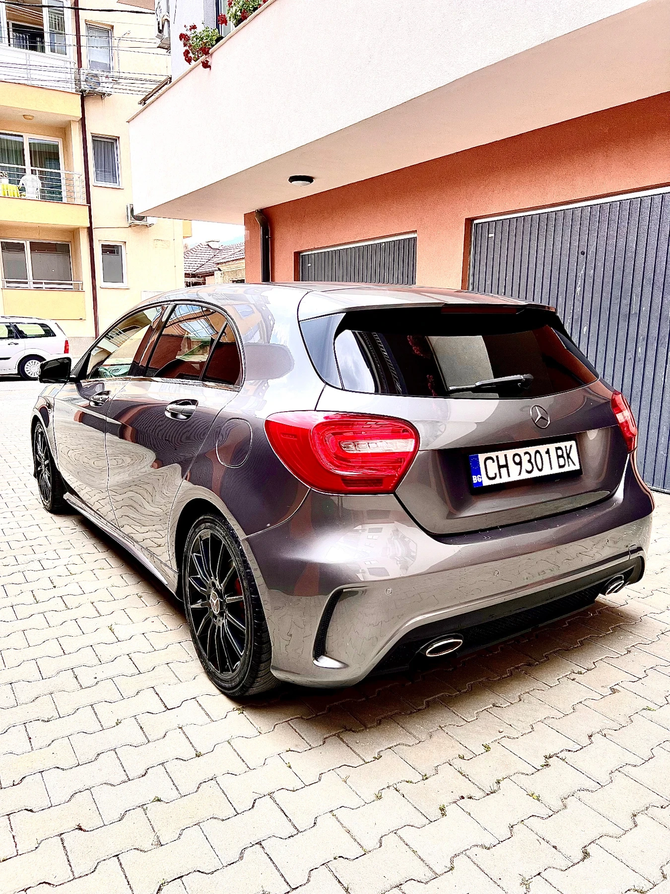 Mercedes-Benz A 180 AMG - изображение 4