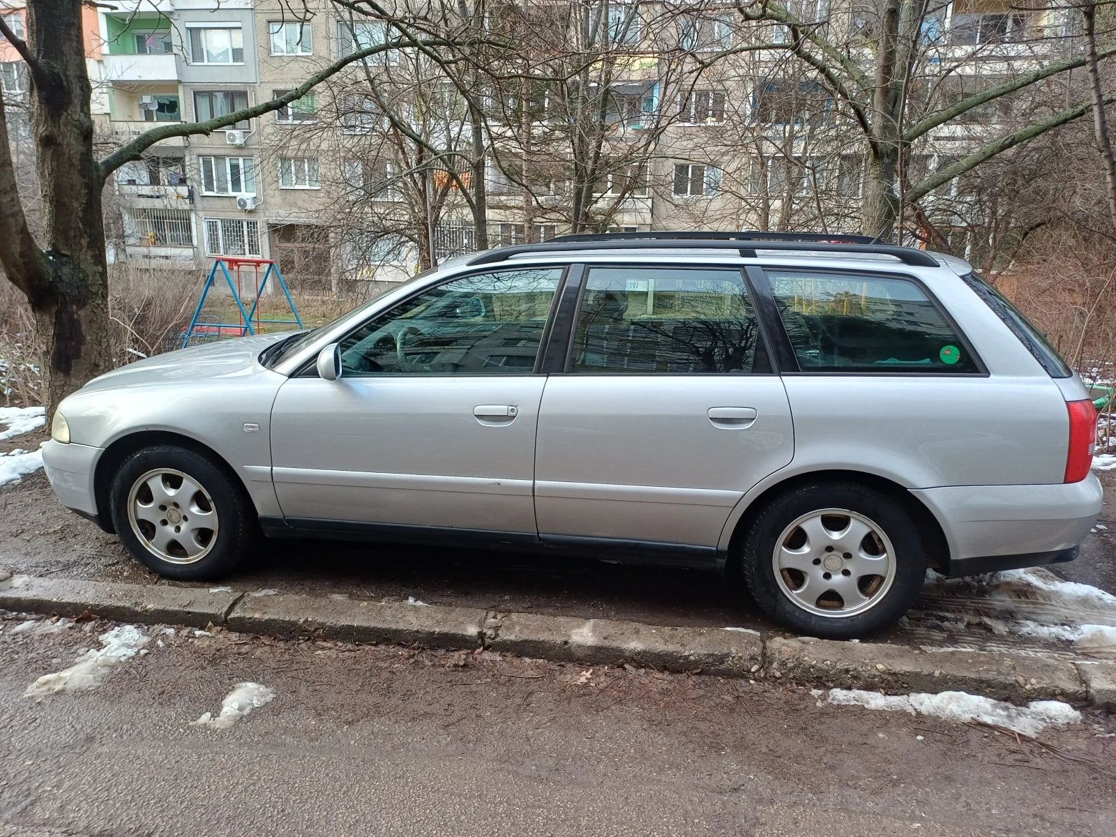Audi A4 Avant 2.8 V6 quattro Tiptronic - изображение 8