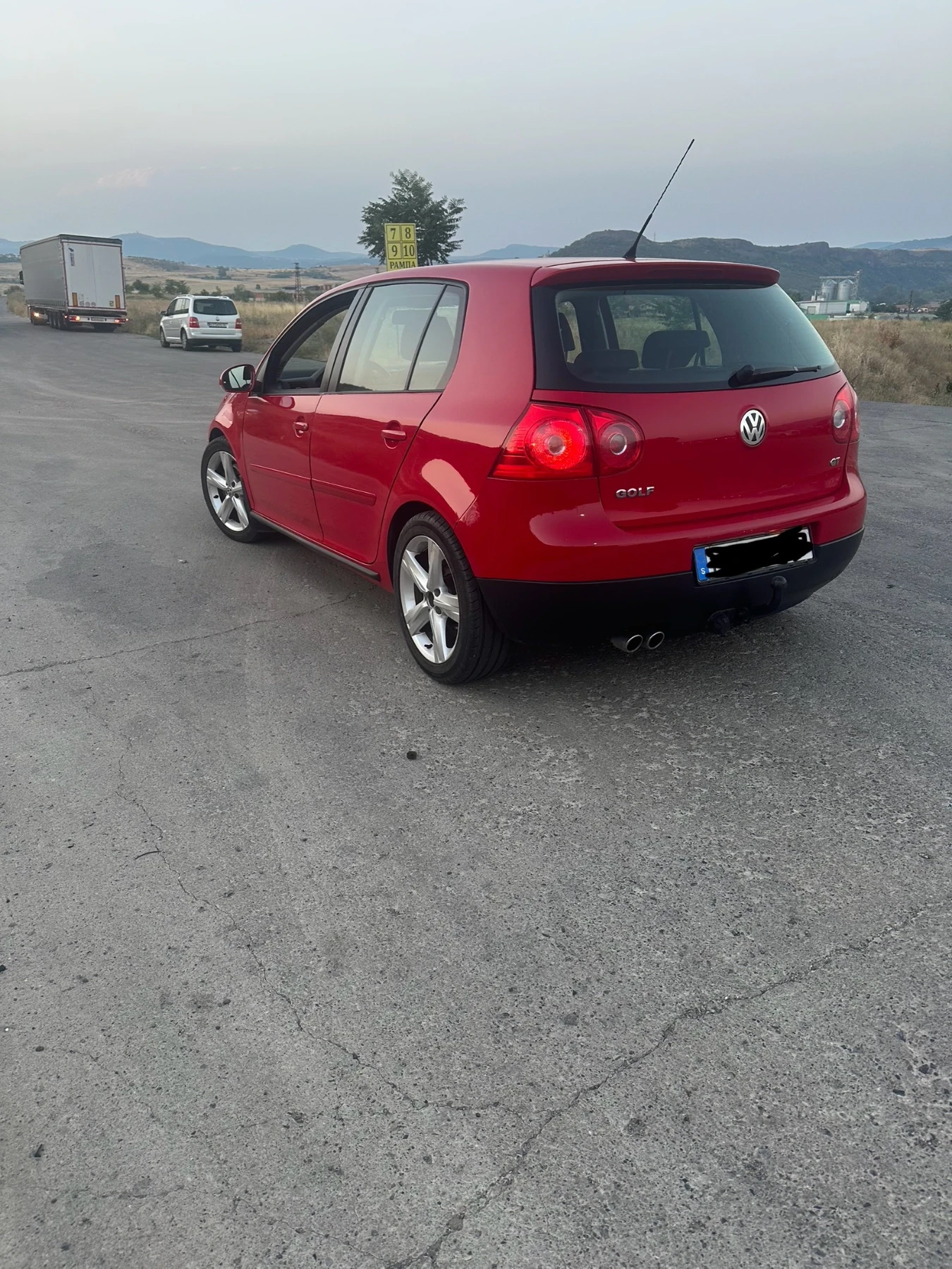 VW Golf, снимка 2 - Автомобили и джипове - 53928418