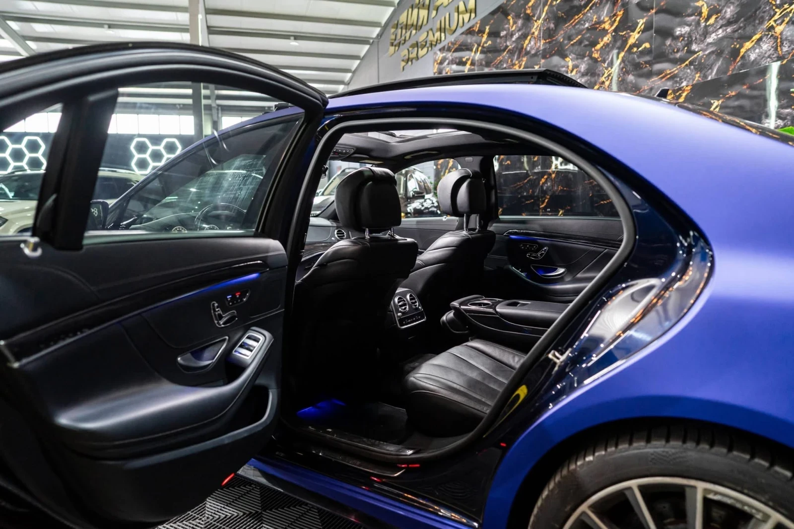 Mercedes-Benz S 500 LONG FULL AMG LINE LED ПАНО ЛИЗИНГ 100%, снимка 15 - Автомобили и джипове - 54109908