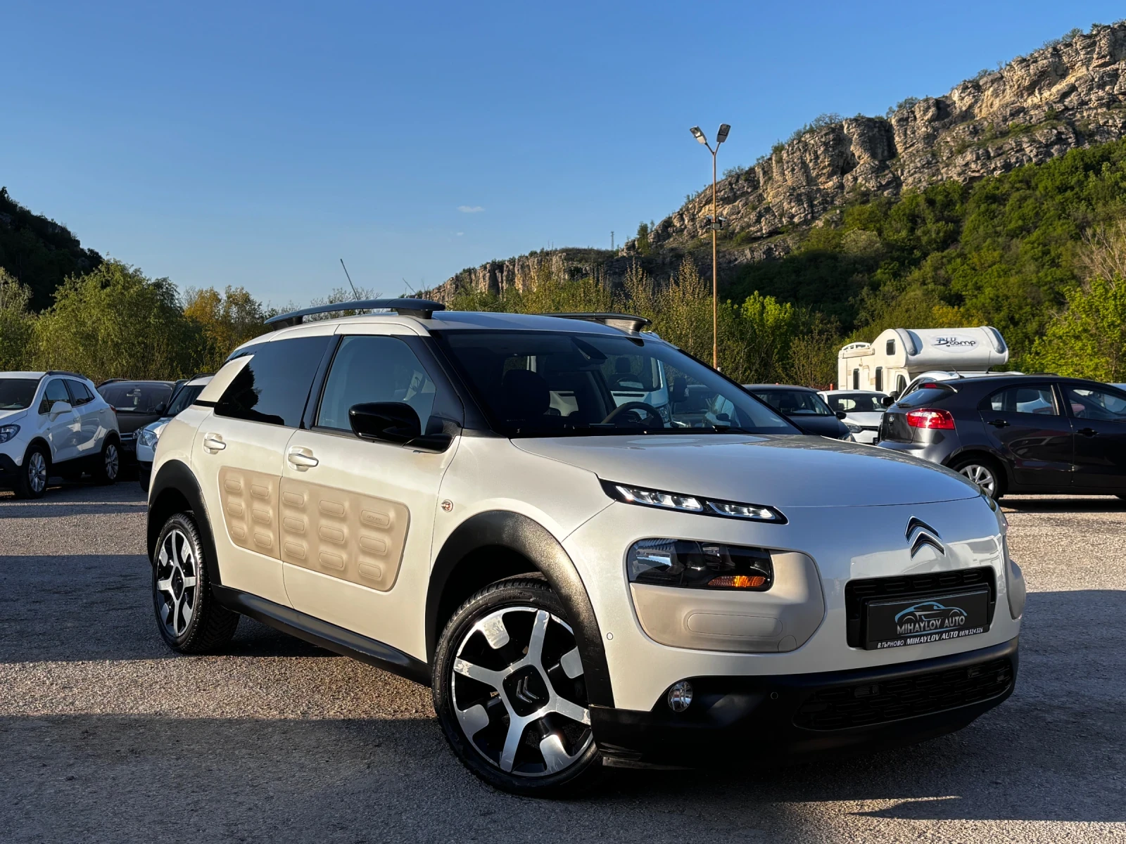 Citroen C4 Cactus 1.6 HDI AВТОМАТИК/ВСИЧКИ ЕКСТРИ 