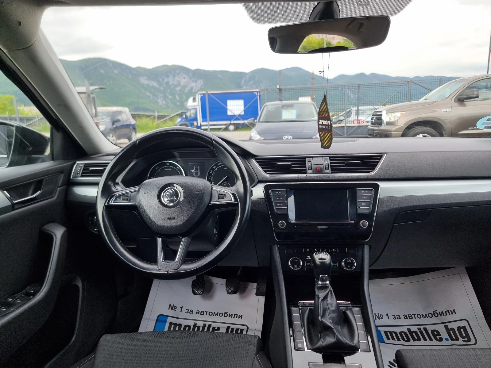 Skoda Superb 2.0TDI, снимка 12 - Автомобили и джипове - 54451172
