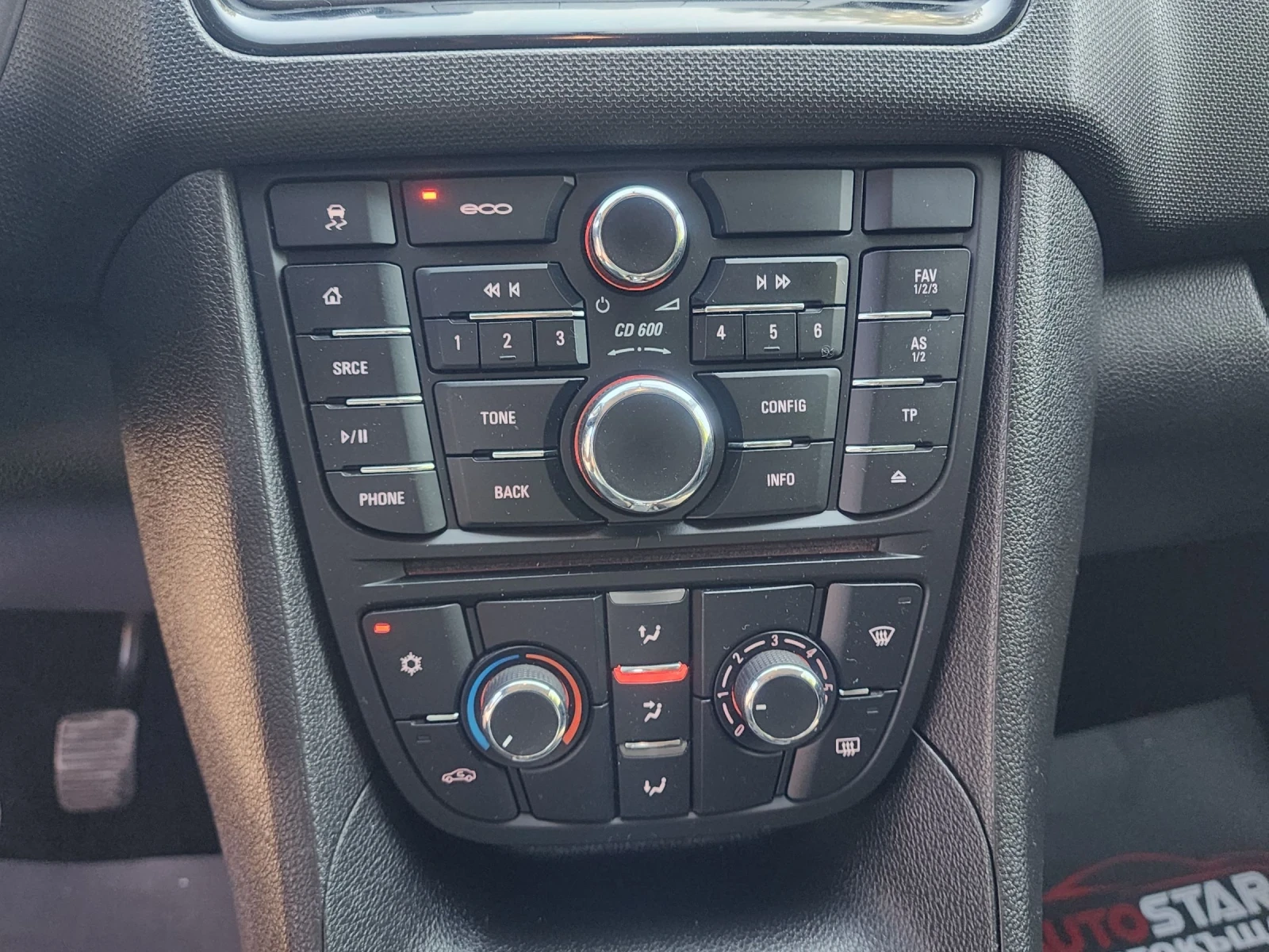 Opel Meriva 1.6CDTI Facelift, снимка 9 - Автомобили и джипове - 54561319