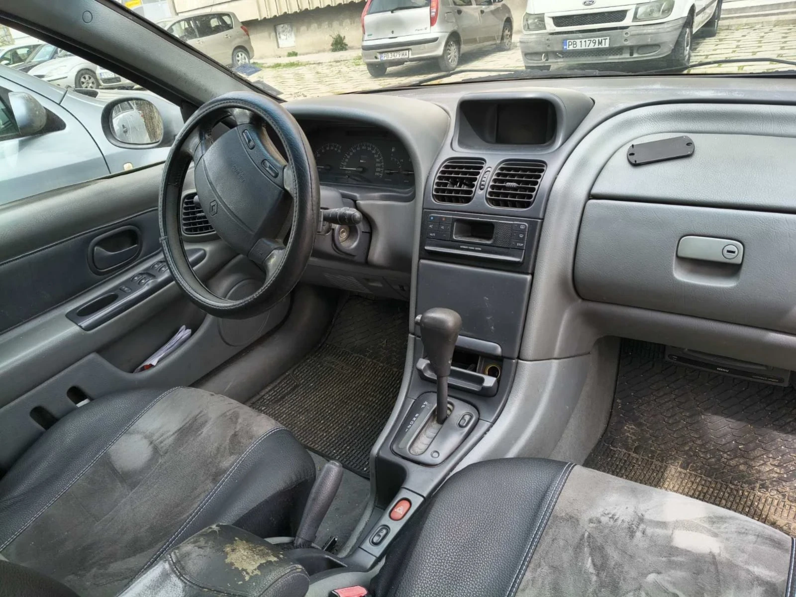 Renault Laguna, снимка 5 - Автомобили и джипове - 54611440