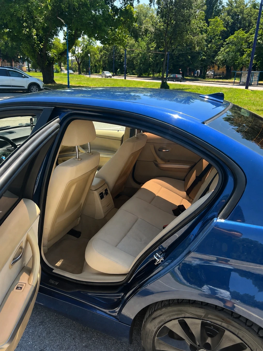 BMW 320, снимка 5 - Автомобили и джипове - 54855299