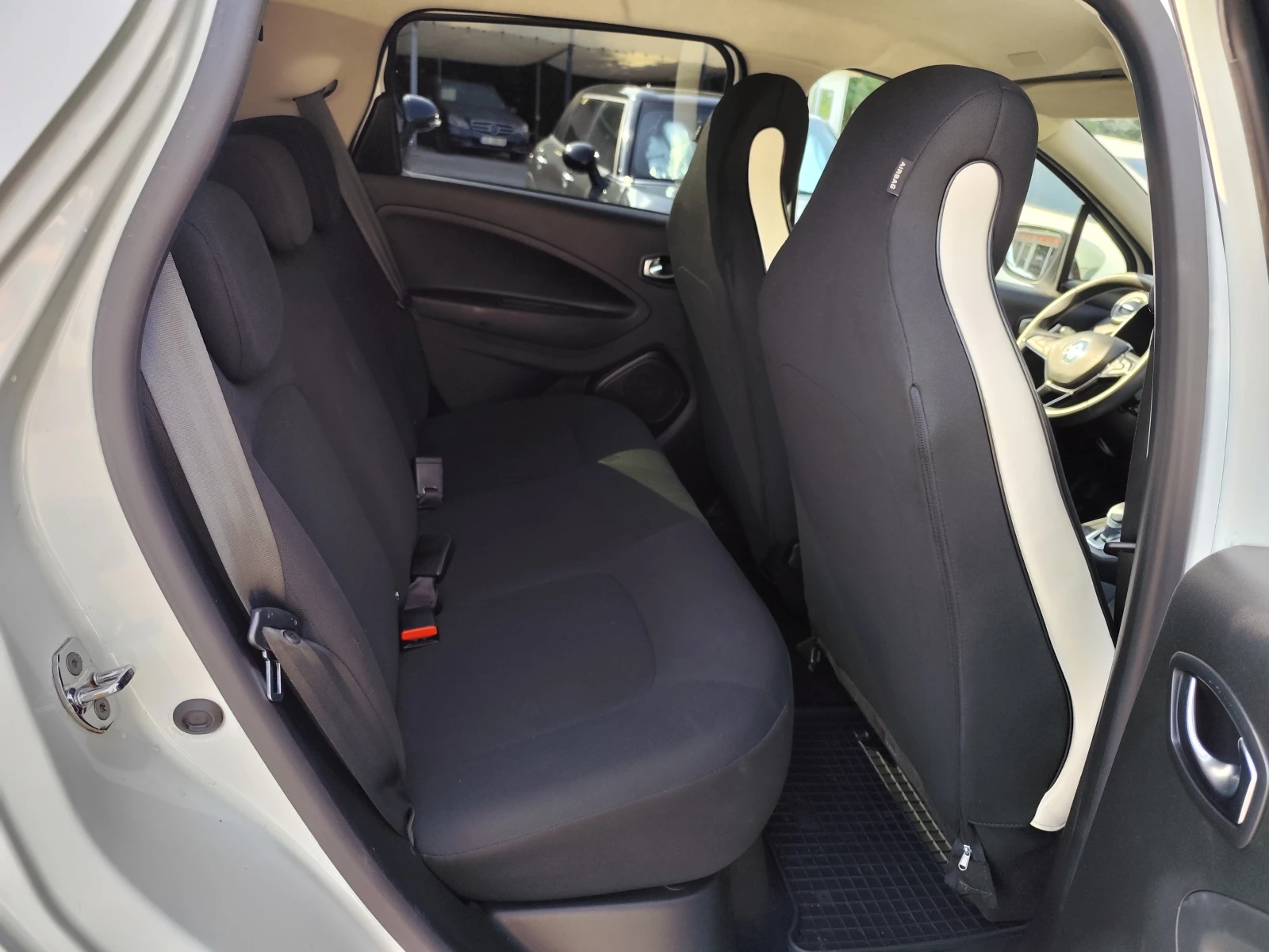 Renault Zoe R135* 51kWh* 250km* , снимка 12 - Автомобили и джипове - 55371334