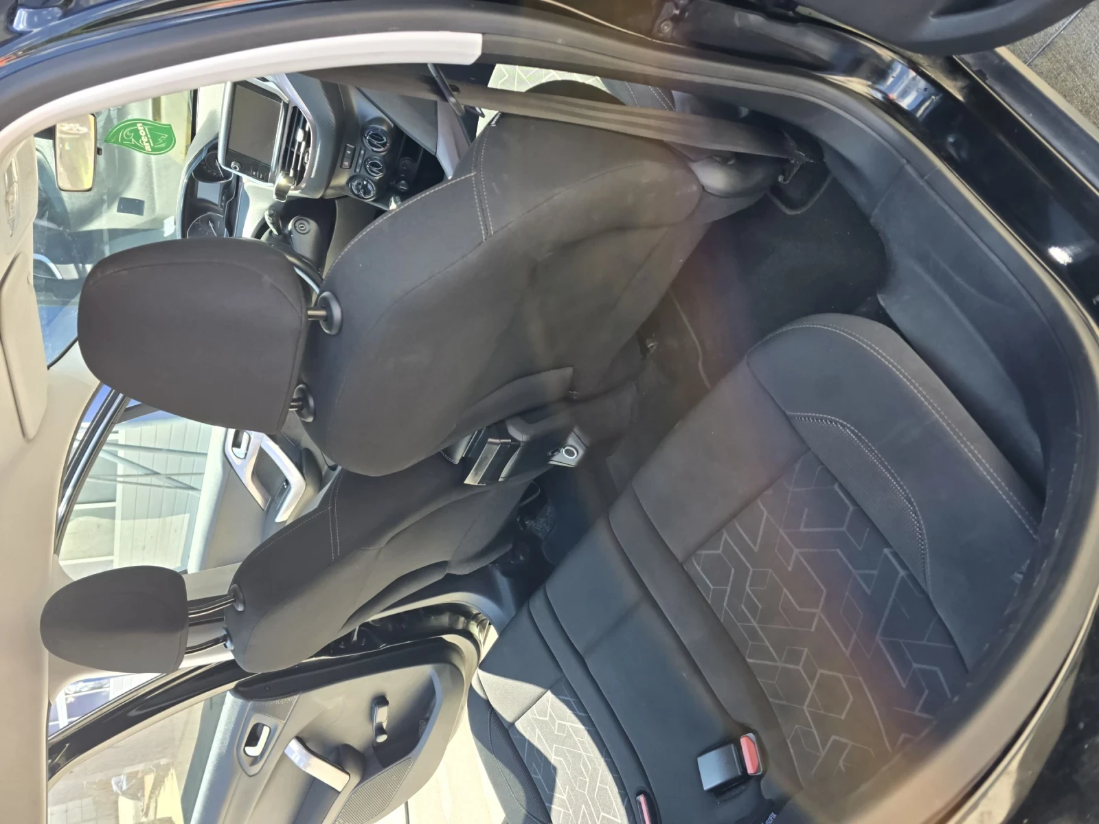 Peugeot 2008, снимка 9 - Автомобили и джипове - 55445850