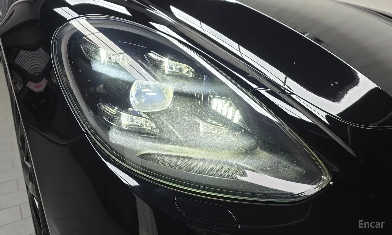 Porsche Panamera 4.0 GTS* V8* 360* , снимка 8 - Автомобили и джипове - 55542021