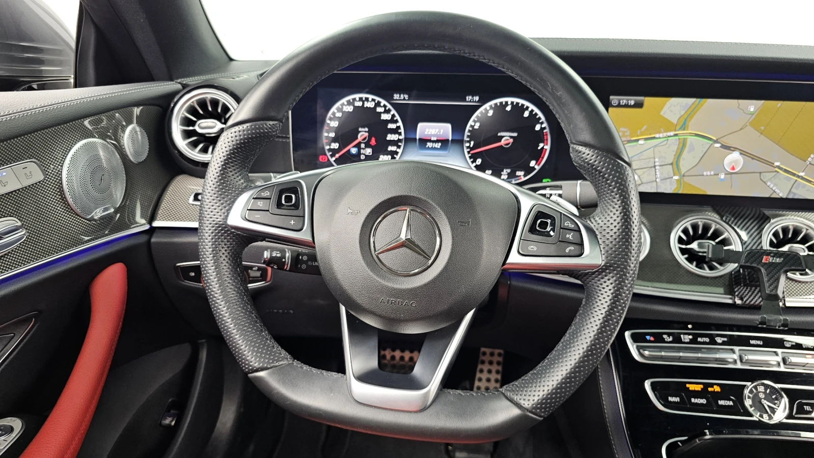 Mercedes-Benz E 400 AMG PK* HUD* 360* DIS* BURMASTER* ОБДУХ* КРАЙНА ЦЕ, снимка 5 - Автомобили и джипове - 56060549