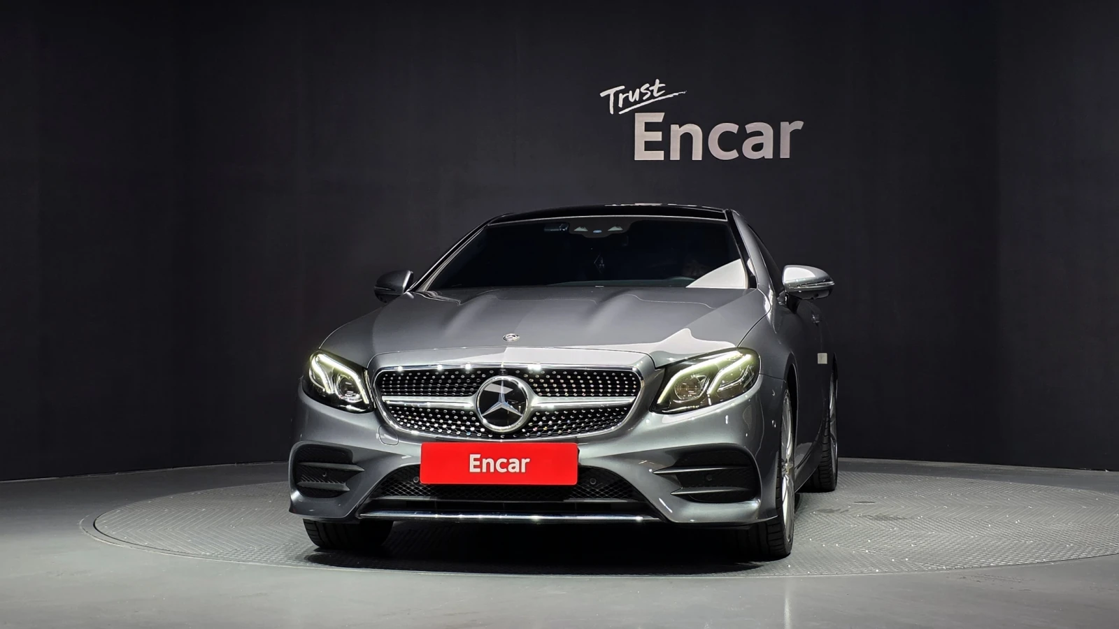 Mercedes-Benz E 400 AMG PK* HUD* 360* DIS* BURMASTER* ОБДУХ* КРАЙНА ЦЕ, снимка 2 - Автомобили и джипове - 56060549