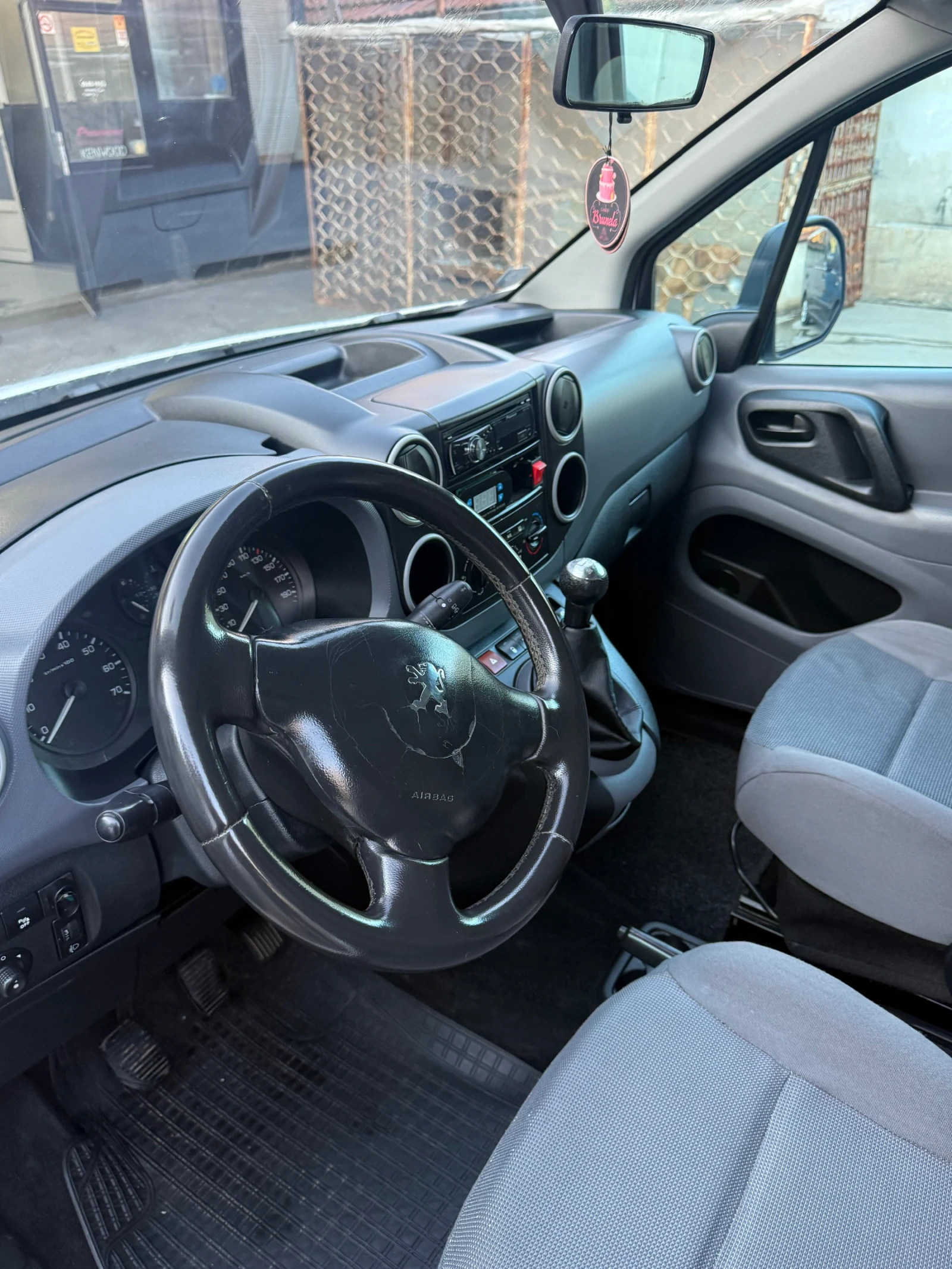 Peugeot Partner 1.6 HDI ХЛАДИЛНА, снимка 10 - Автомобили и джипове - 56069882
