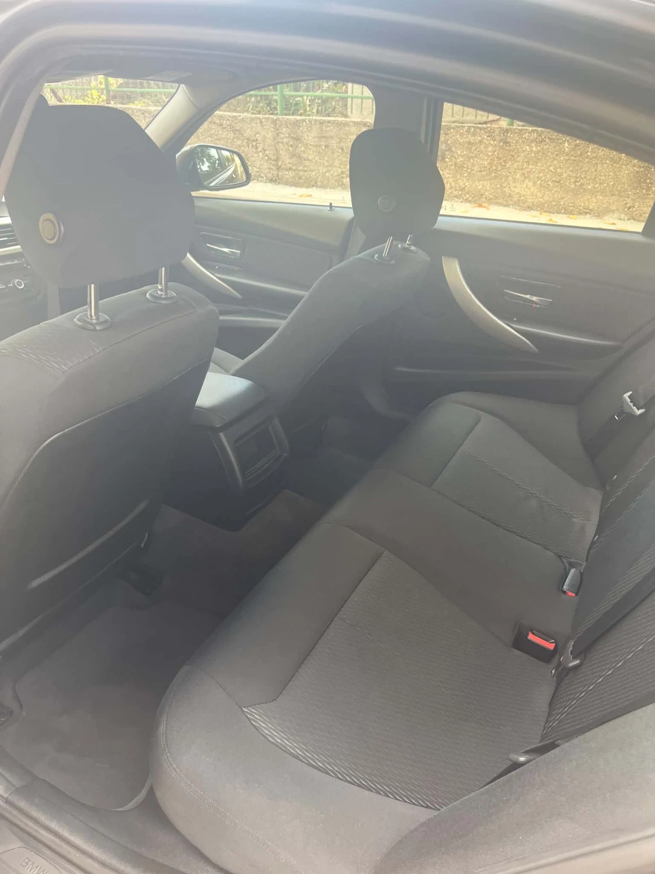 BMW 318 F30, снимка 10 - Автомобили и джипове - 56442049