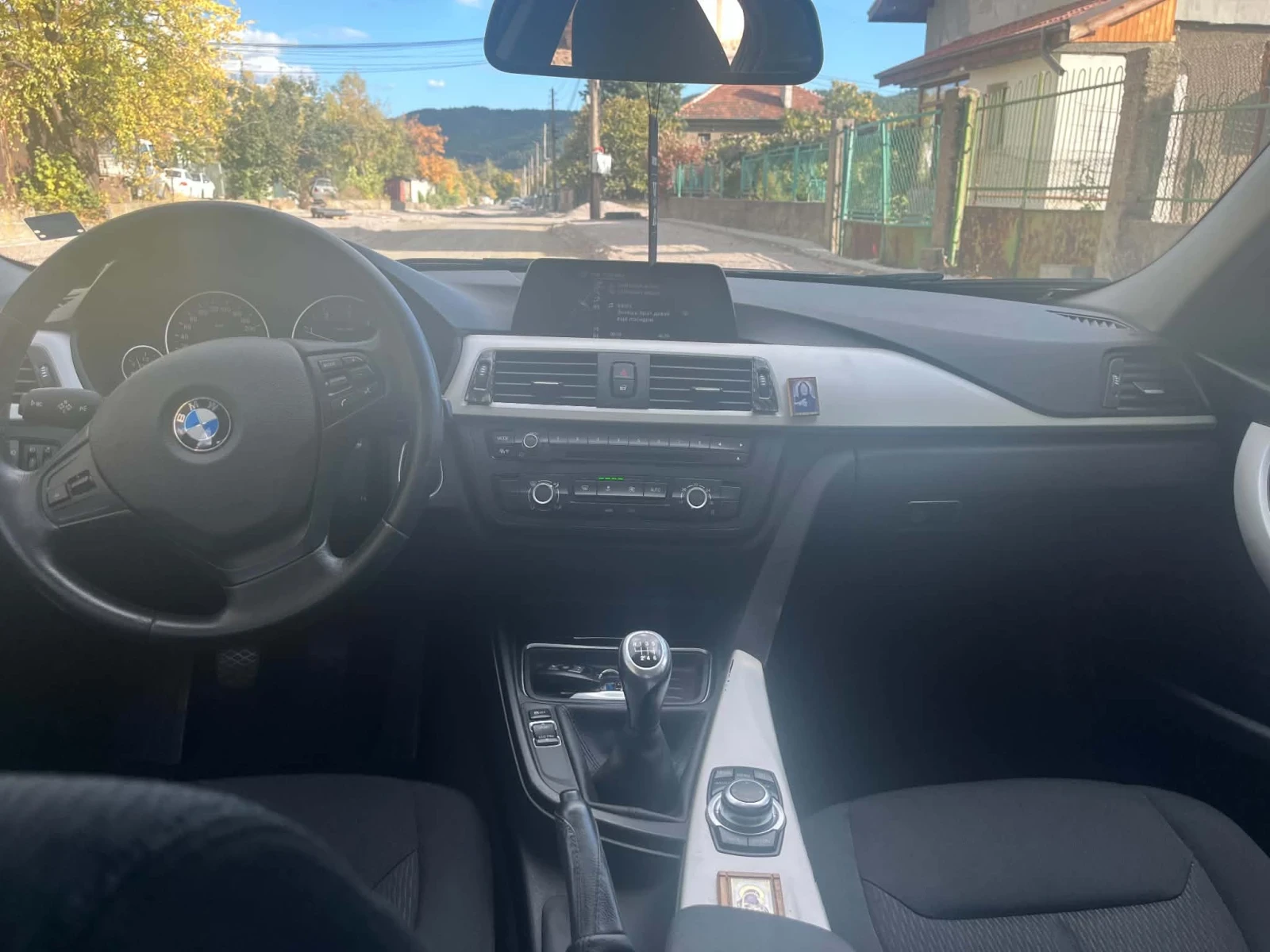BMW 318 F30, снимка 9 - Автомобили и джипове - 56442049