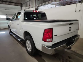 Dodge RAM 1500 3.6 V6 * SHORT BED * CARFAX * , снимка 4