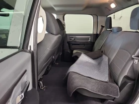 Dodge RAM 1500 3.6 V6 * SHORT BED * CARFAX * , снимка 11