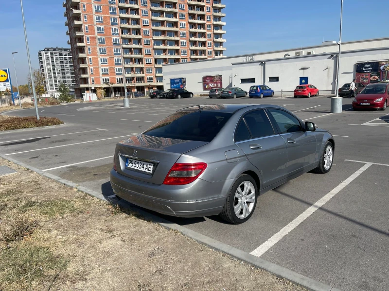 Mercedes-Benz C 220 cdi 170hp OM646 5g-tronik РЕГИСТРИРАНА И ОБСЛУЖЕНА, снимка 4 - Автомобили и джипове - 47699043