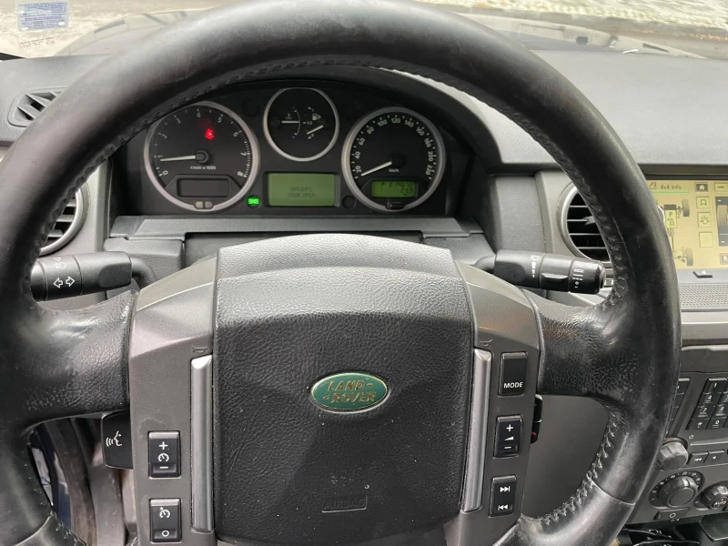 Land Rover Discovery 4.4 V8, снимка 10 - Автомобили и джипове - 48236231