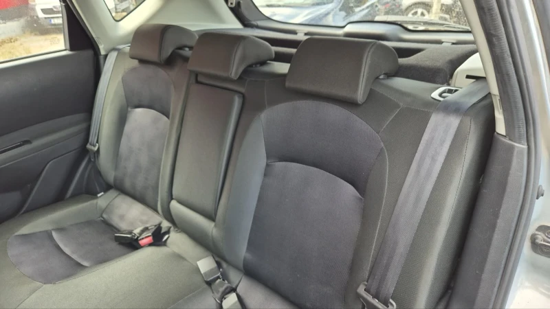 Nissan Qashqai 1.5 DCI, снимка 12 - Автомобили и джипове - 51171840