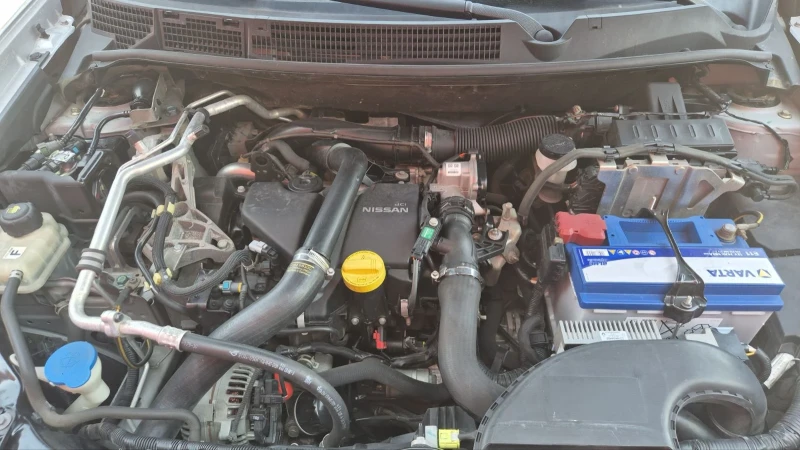 Nissan Qashqai 1.5 DCI, снимка 13 - Автомобили и джипове - 51171840