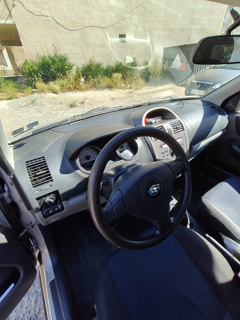 Suzuki Ignis, снимка 11 - Автомобили и джипове - 52398570