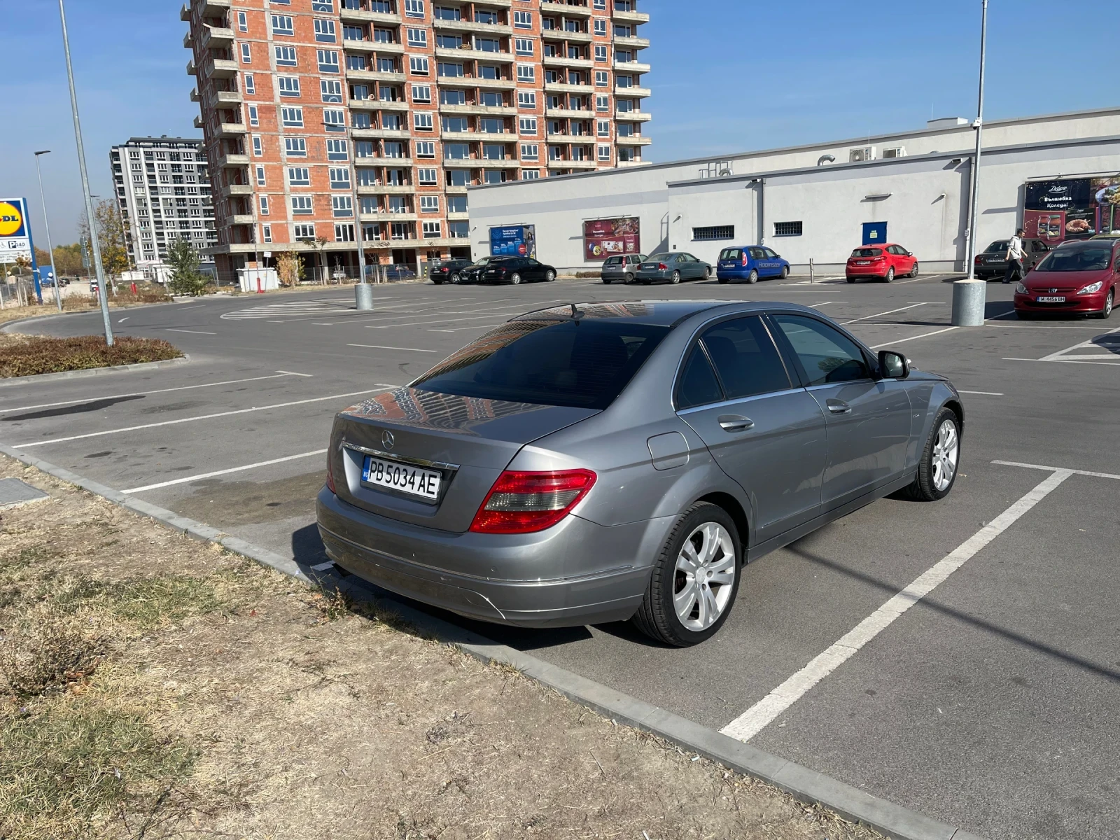 Mercedes-Benz C 220 cdi 170hp OM646 5g-tronik РЕГИСТРИРАНА И ОБСЛУЖЕНА - изображение 4