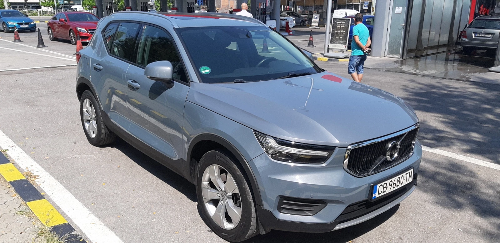 Volvo XC40 MOMENTUM - изображение 3