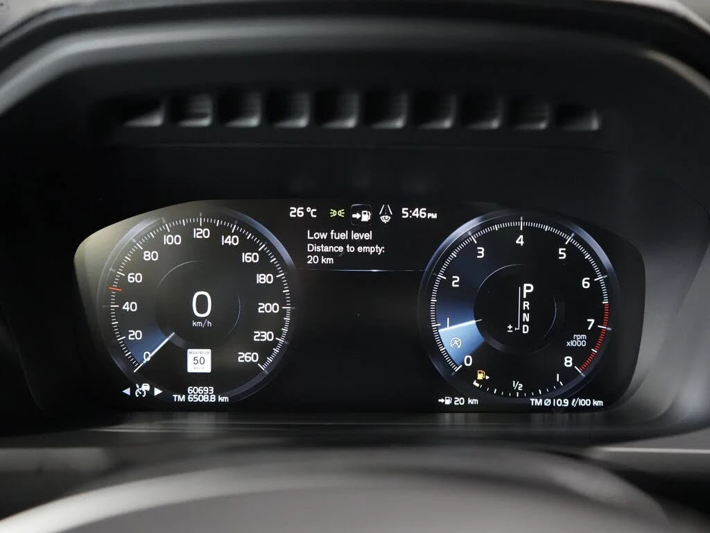 Volvo Xc90 T6 7-Passenger AWD * AвтоКредит* (ЦЕНА ДО БГ) - изображение 10