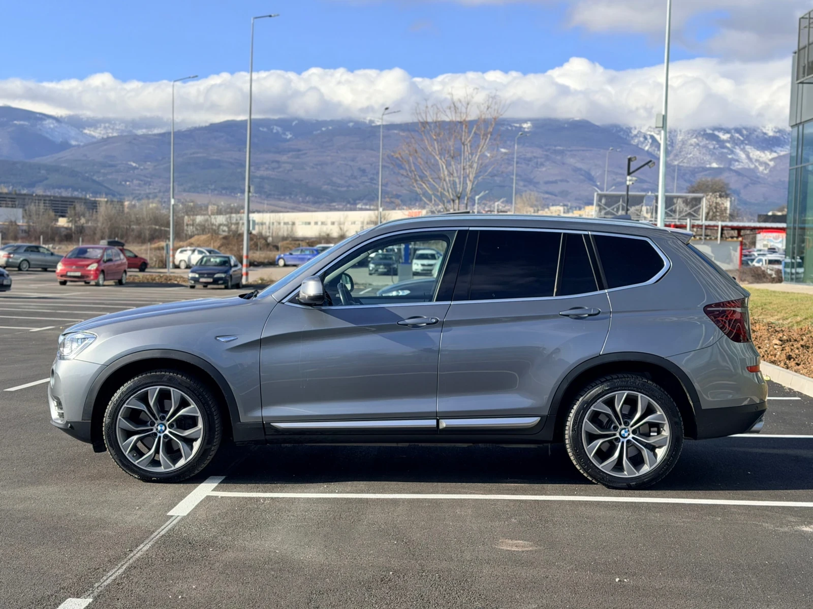 BMW X3 3.0D Обслужен лизинг Уникредит по330  на месец - изображение 4