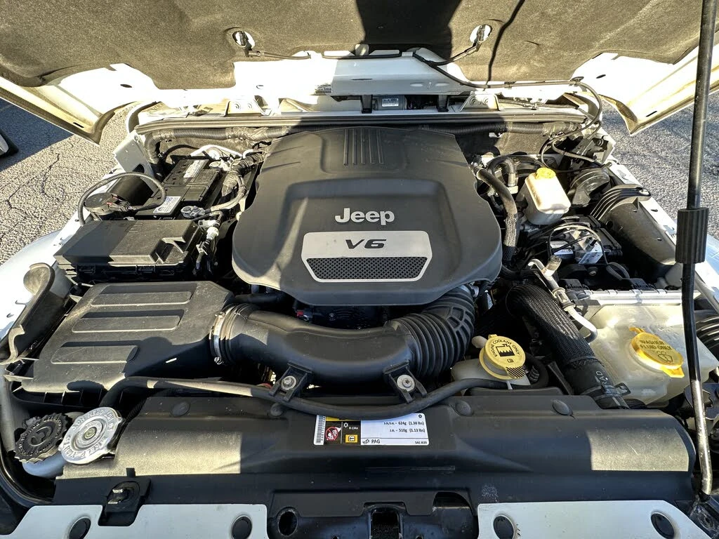 Jeep Wrangler SAHARA| ДЪЛГА БАЗА| КОЖА| V6| BRIDGESTONE| , снимка 17 - Автомобили и джипове - 53810553