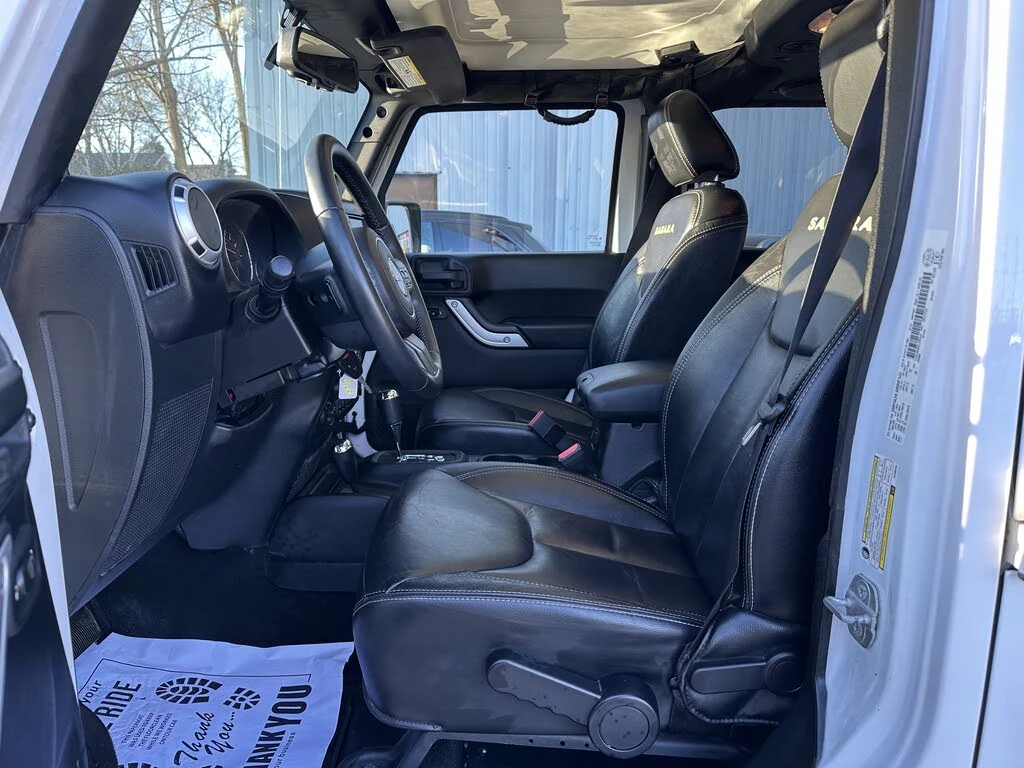 Jeep Wrangler SAHARA| ДЪЛГА БАЗА| КОЖА| V6| BRIDGESTONE| , снимка 13 - Автомобили и джипове - 53810553