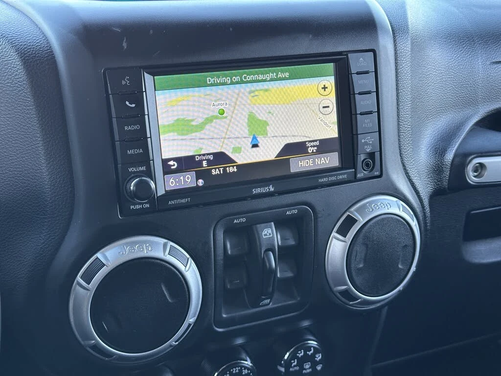 Jeep Wrangler SAHARA| ДЪЛГА БАЗА| КОЖА| V6| BRIDGESTONE| , снимка 12 - Автомобили и джипове - 53810553