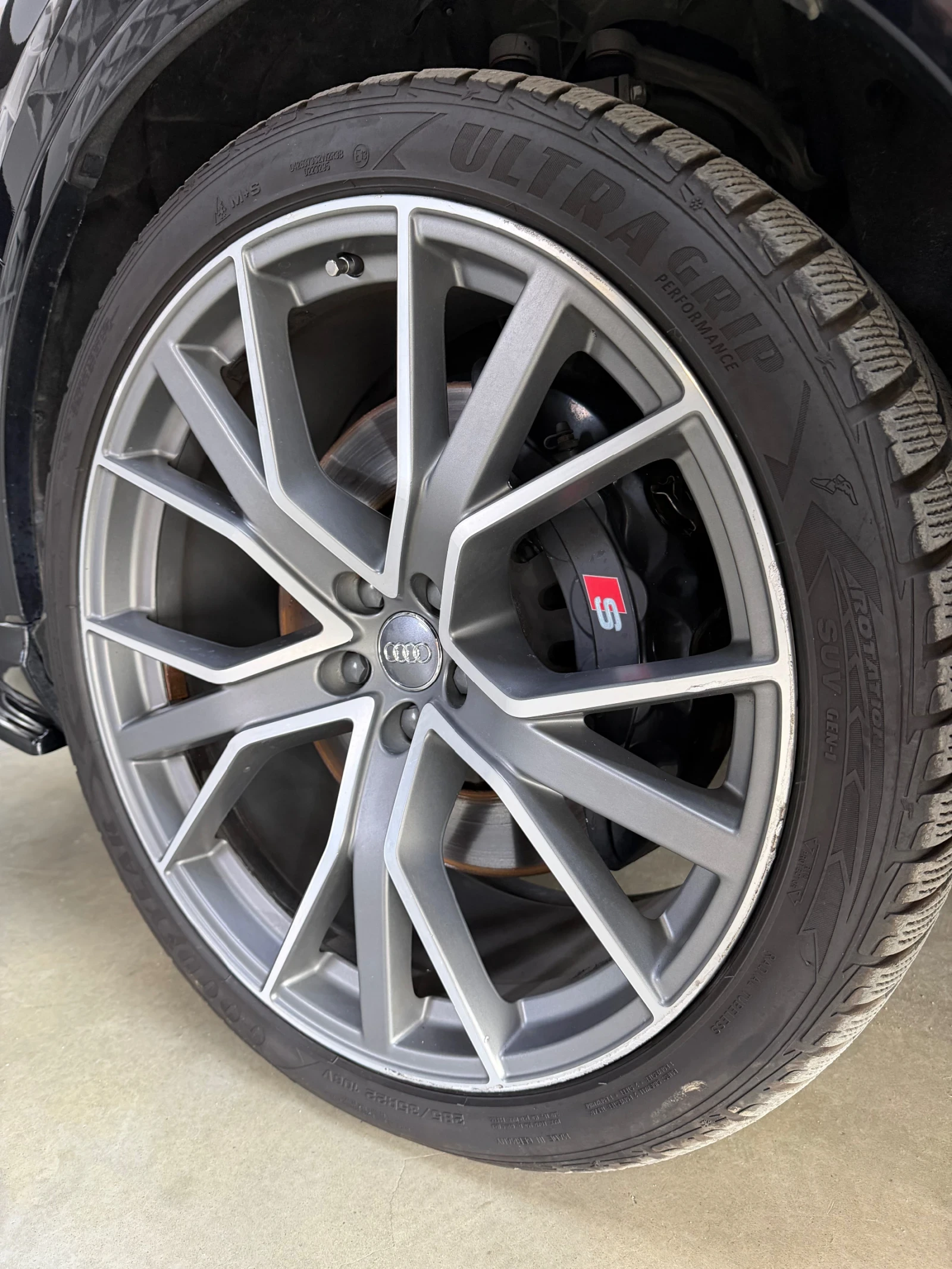 Audi SQ7 QUATTRO * MAXTON * ПАНОРАМА * HEAD UP * BOSE, снимка 17 - Автомобили и джипове - 53889766