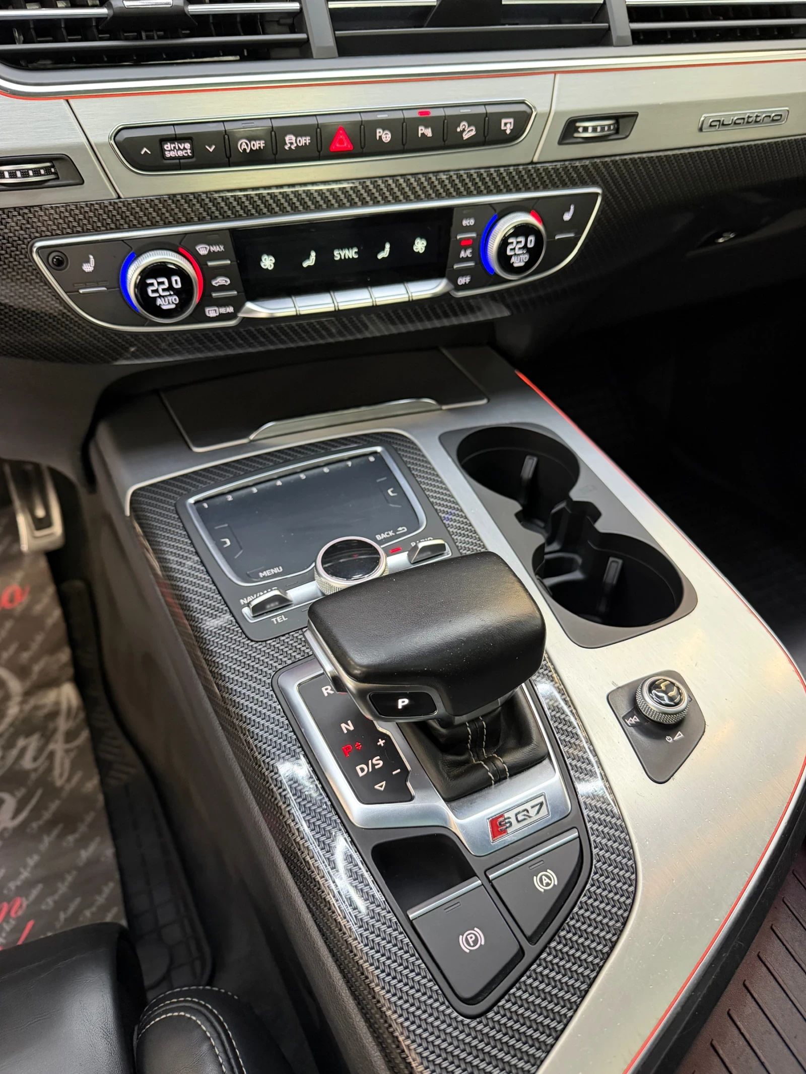 Audi SQ7 QUATTRO * MAXTON * ПАНОРАМА * HEAD UP * BOSE, снимка 9 - Автомобили и джипове - 53889766