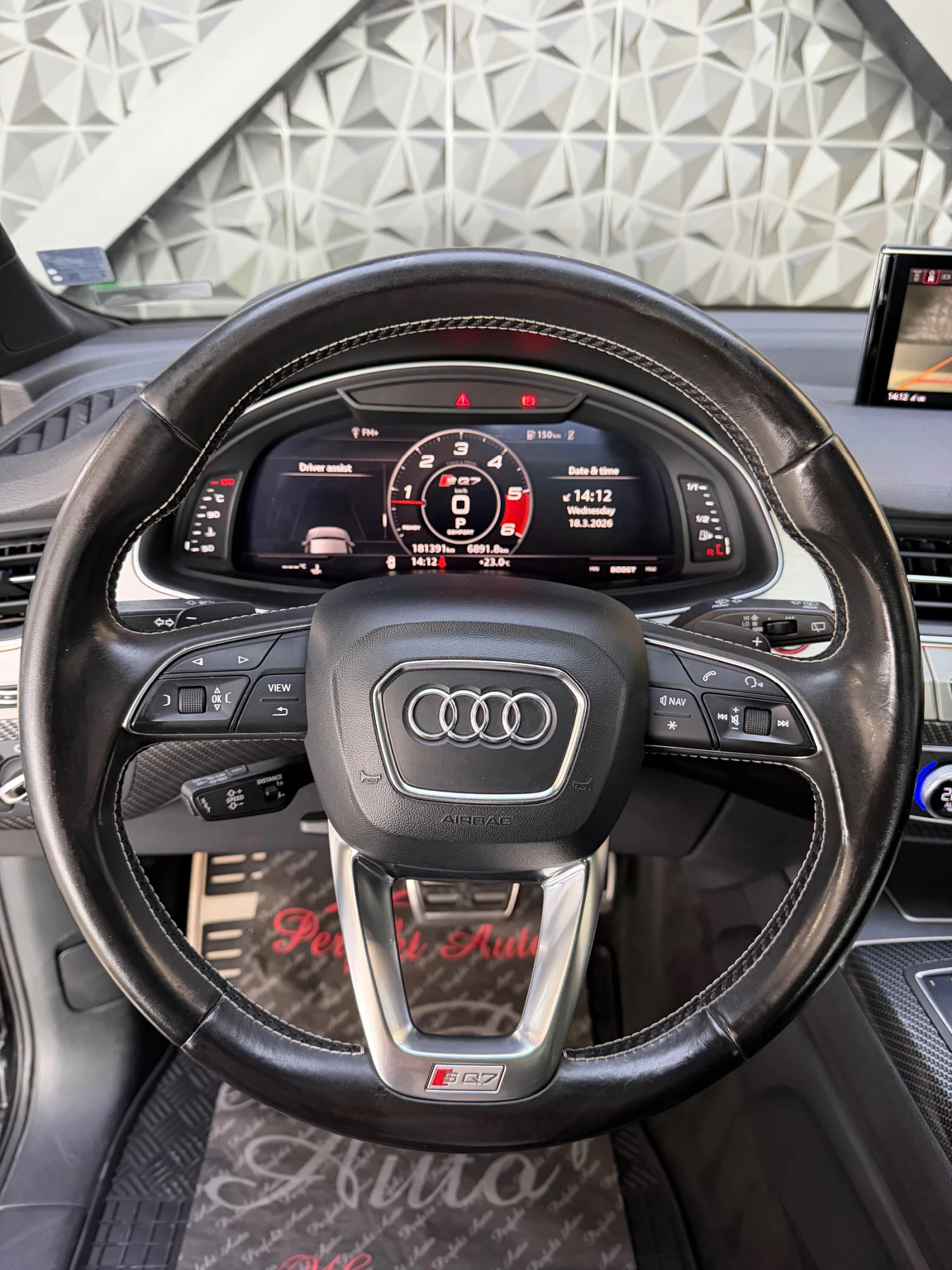 Audi SQ7 QUATTRO * MAXTON * ПАНОРАМА * HEAD UP * BOSE, снимка 12 - Автомобили и джипове - 53889766