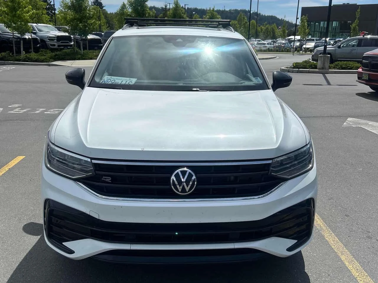 VW Tiguan Comfortline R Line Black Edition/CARFAX/АВТОКРЕДИТ, снимка 15 - Автомобили и джипове - 54666959