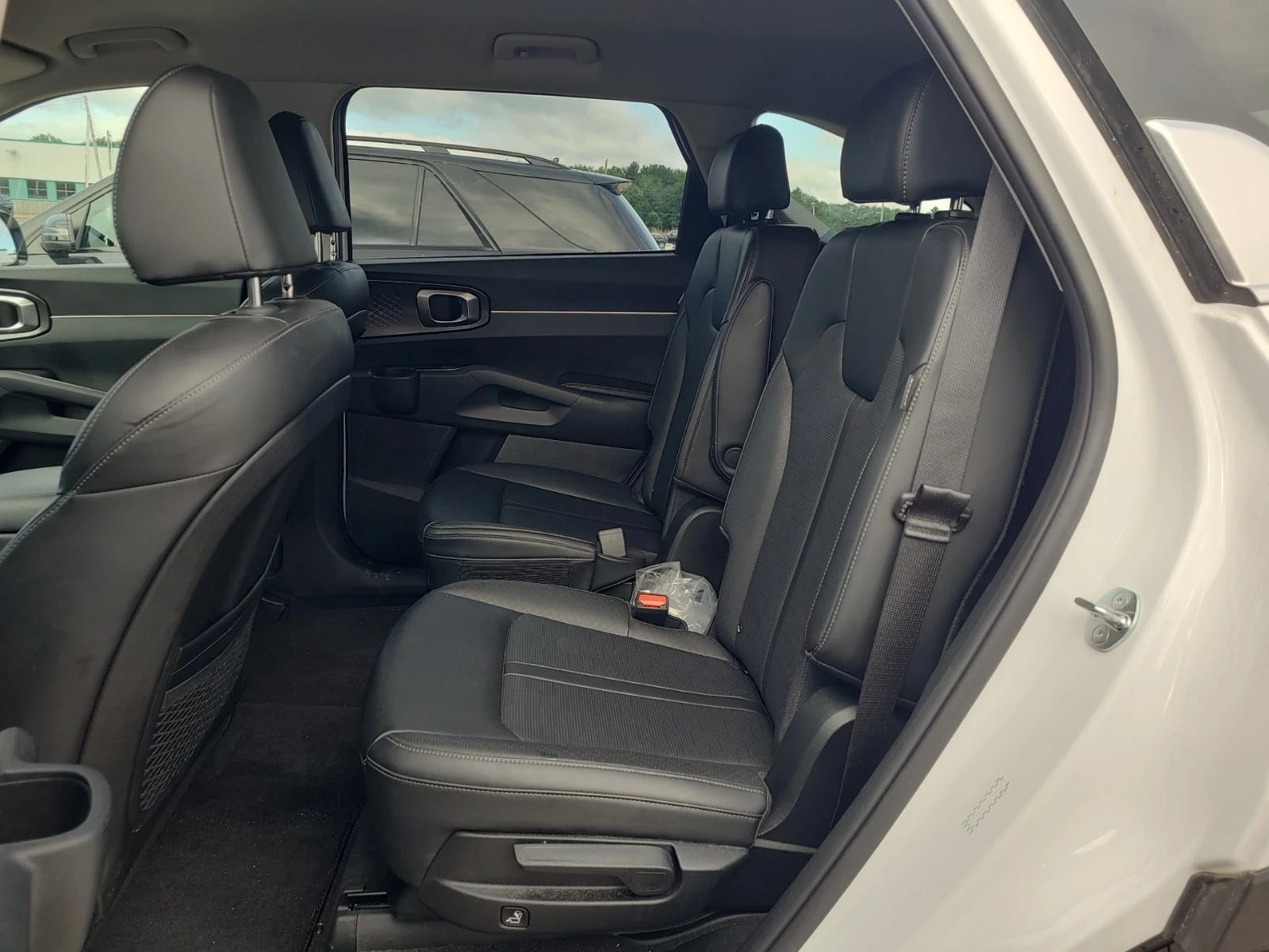 Kia Sorento EX AWD / 6 Seater / Blind Spot /, снимка 9 - Автомобили и джипове - 55086595