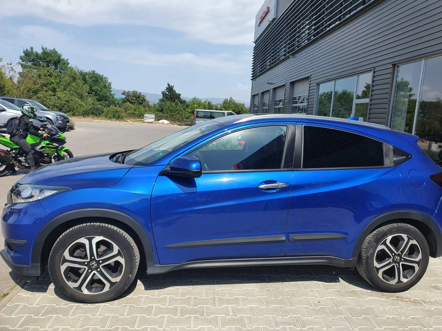 Honda Hr-v Executive, panorama, full LED, снимка 2 - Автомобили и джипове - 56433556