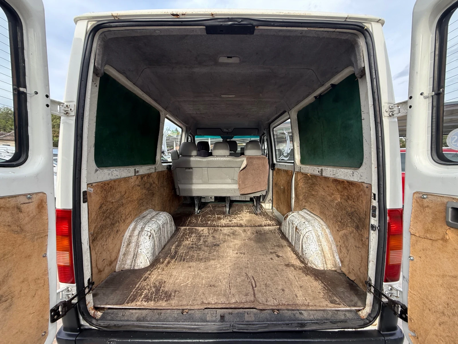 VW Lt 2.5TDI, снимка 14 - Бусове и автобуси - 56251462