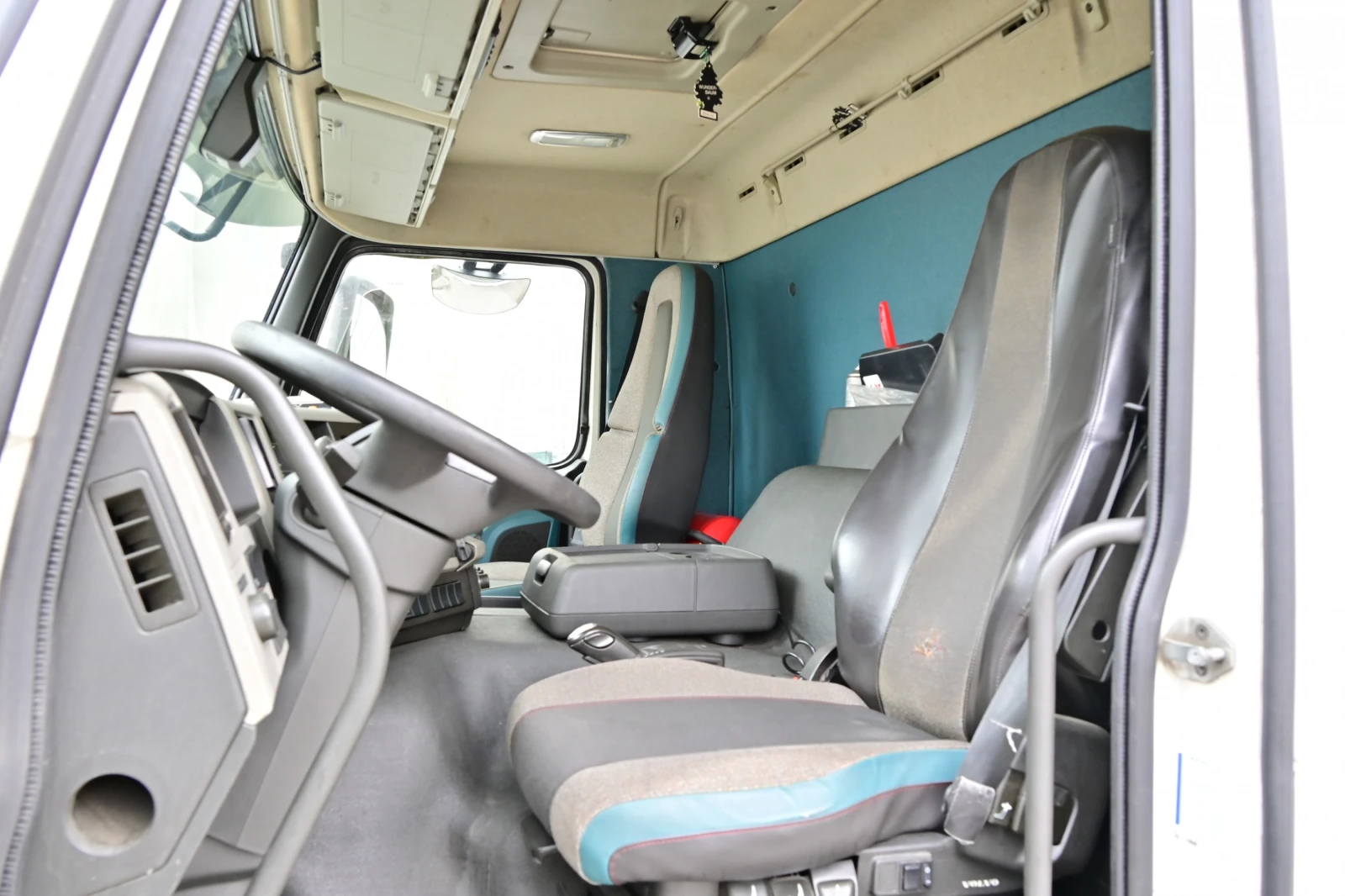 Volvo Fm, снимка 11 - Камиони - 56272579