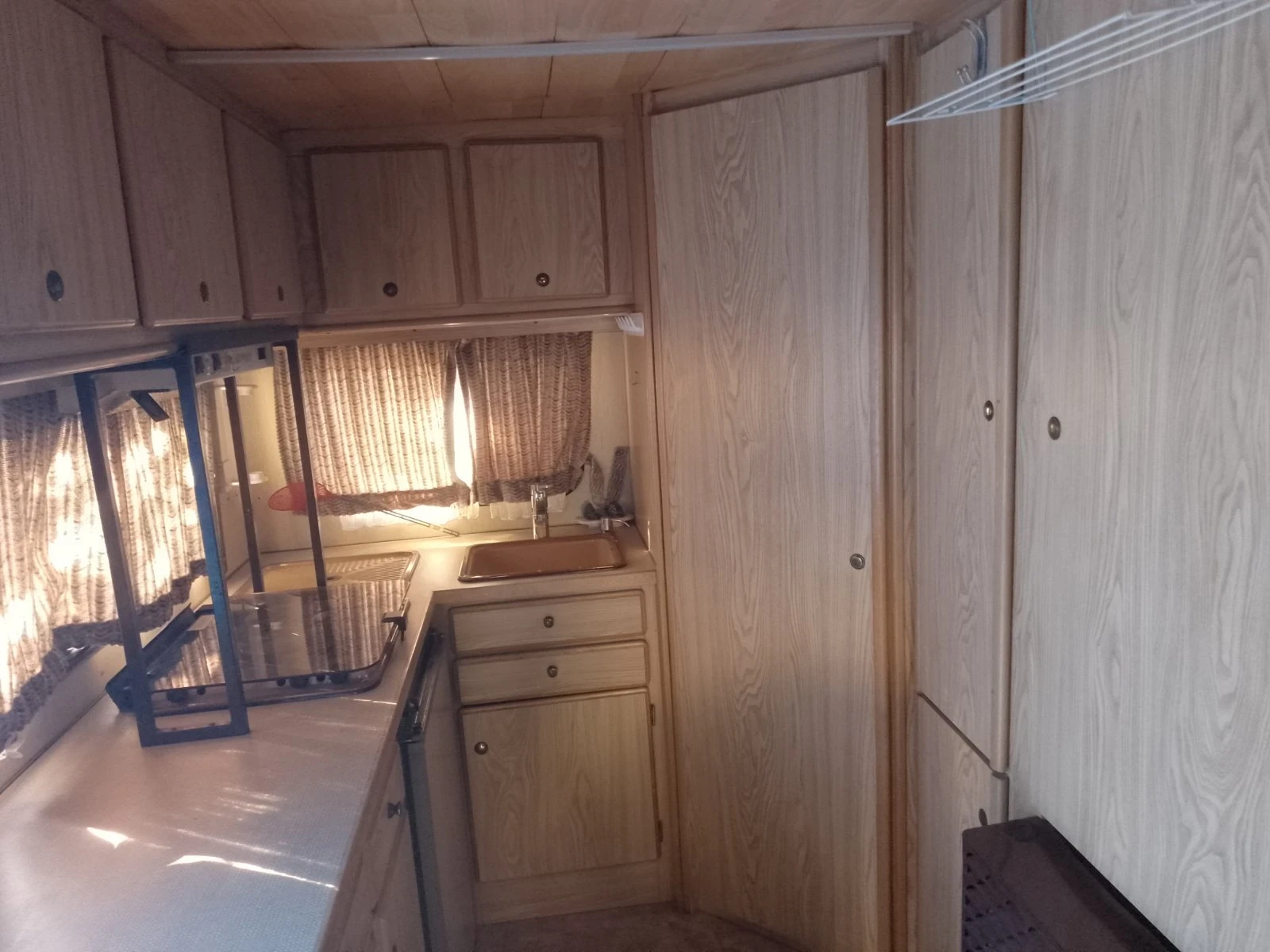 Кемпер Peugeot J5 с ГАЗ, снимка 16 - Каравани и кемпери - 53982650