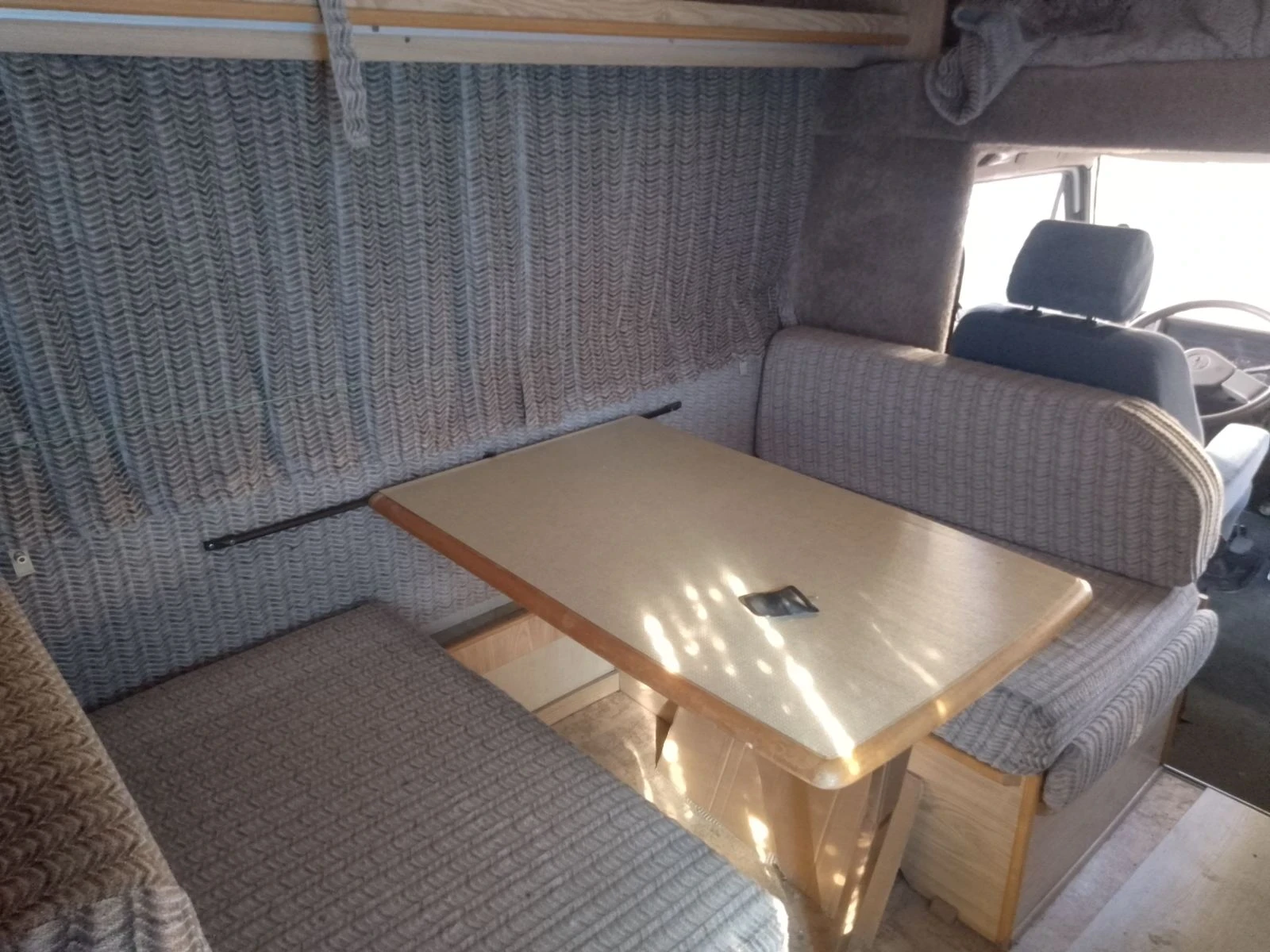 Кемпер Peugeot J5 с ГАЗ, снимка 10 - Каравани и кемпери - 53982650