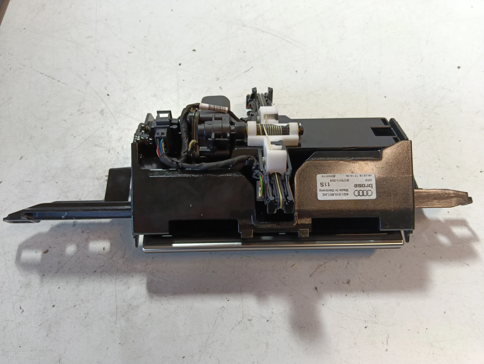 дисплей 4G1919601AE Audi A6