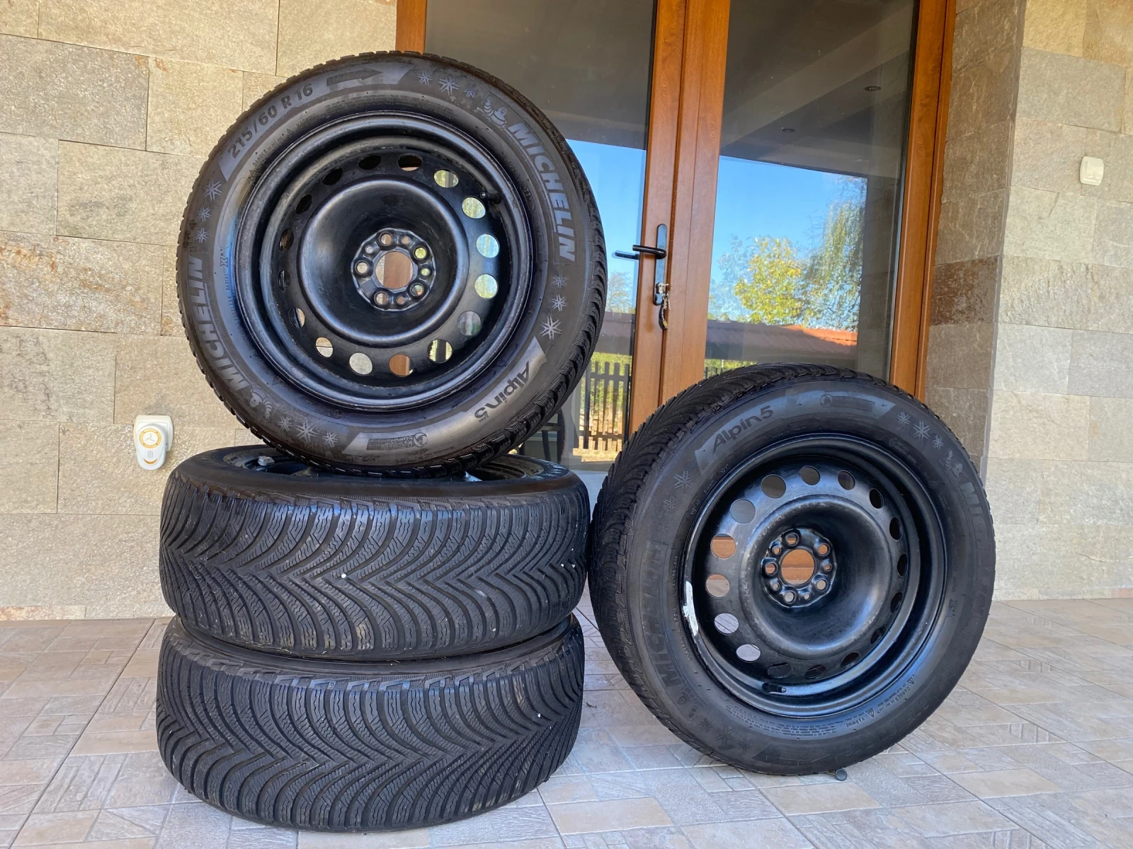 Гуми с джанти Michelin 215/60R16
