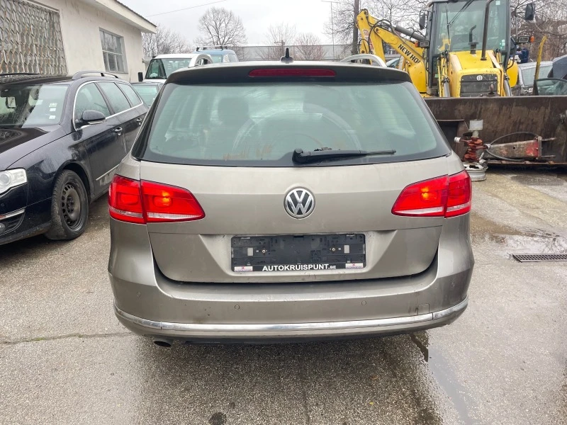 VW Passat B7 BlueMotion, снимка 5 - Автомобили и джипове - 39457882