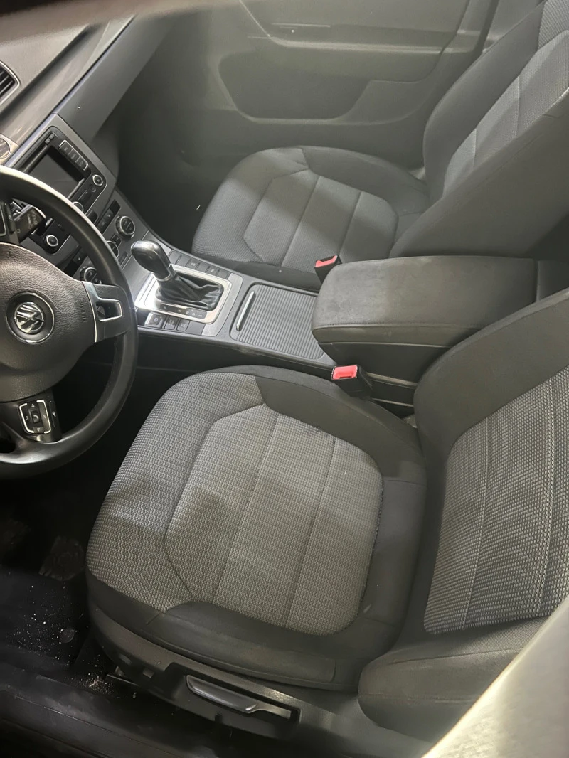 VW Passat 2.0TDI, снимка 7 - Автомобили и джипове - 40402534