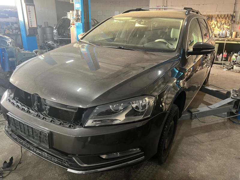 VW Passat 2.0TDI, снимка 1 - Автомобили и джипове - 40402534