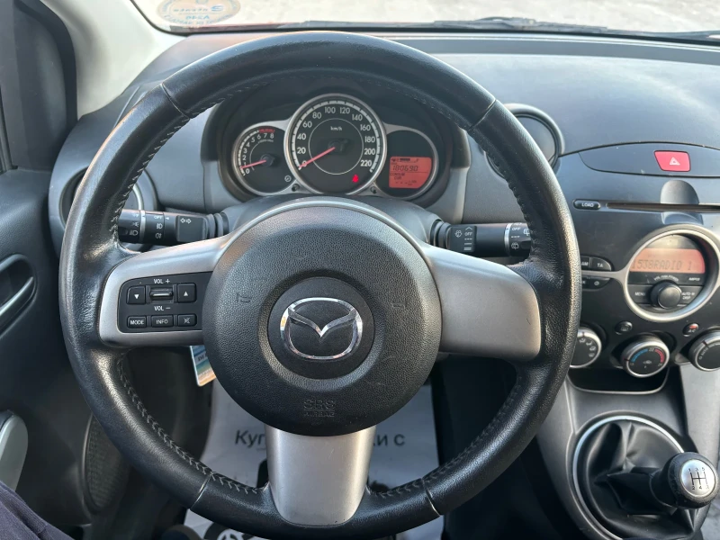 Mazda 2 1, 3 i, снимка 10 - Автомобили и джипове - 47869140