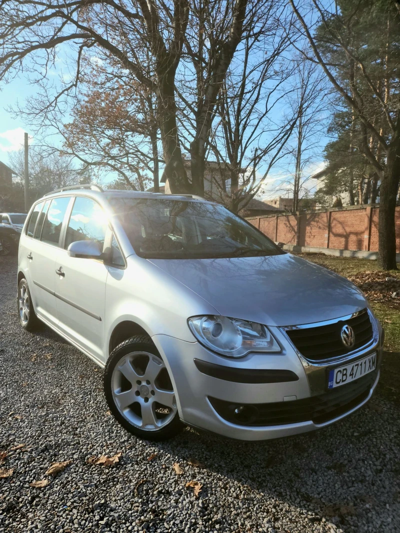 VW Touran 1.9 TDI Напълно Обслужен , снимка 1 - Автомобили и джипове - 48312158