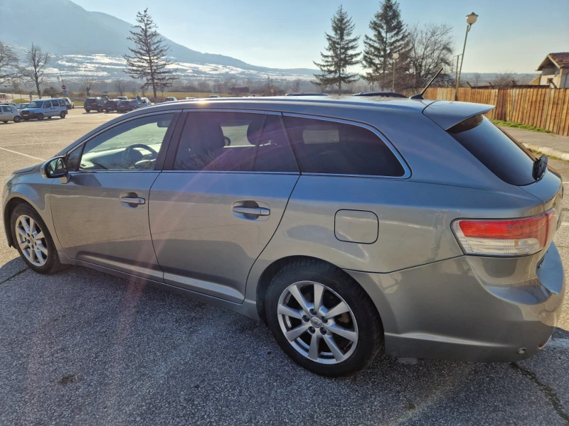 Toyota Avensis 2.2 D4D T27, снимка 5 - Автомобили и джипове - 48488791