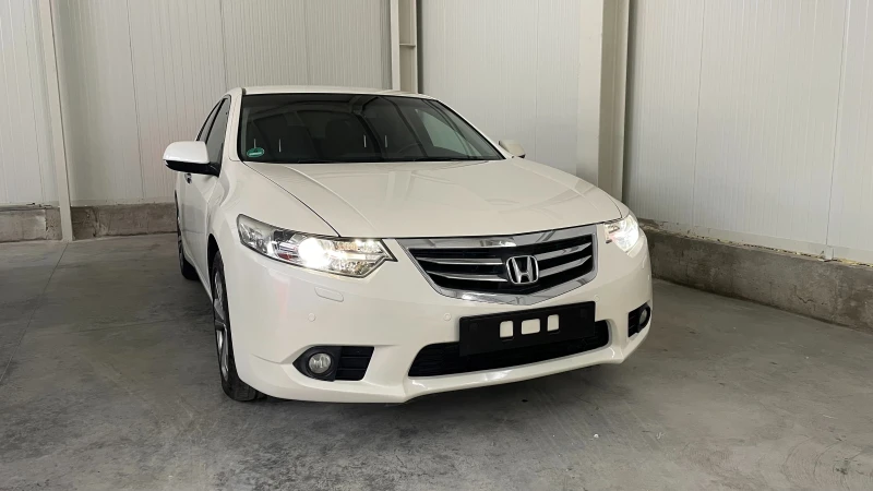 Honda Accord 2.0 i-Vtec Facelift Executive, снимка 2 - Автомобили и джипове - 48796301